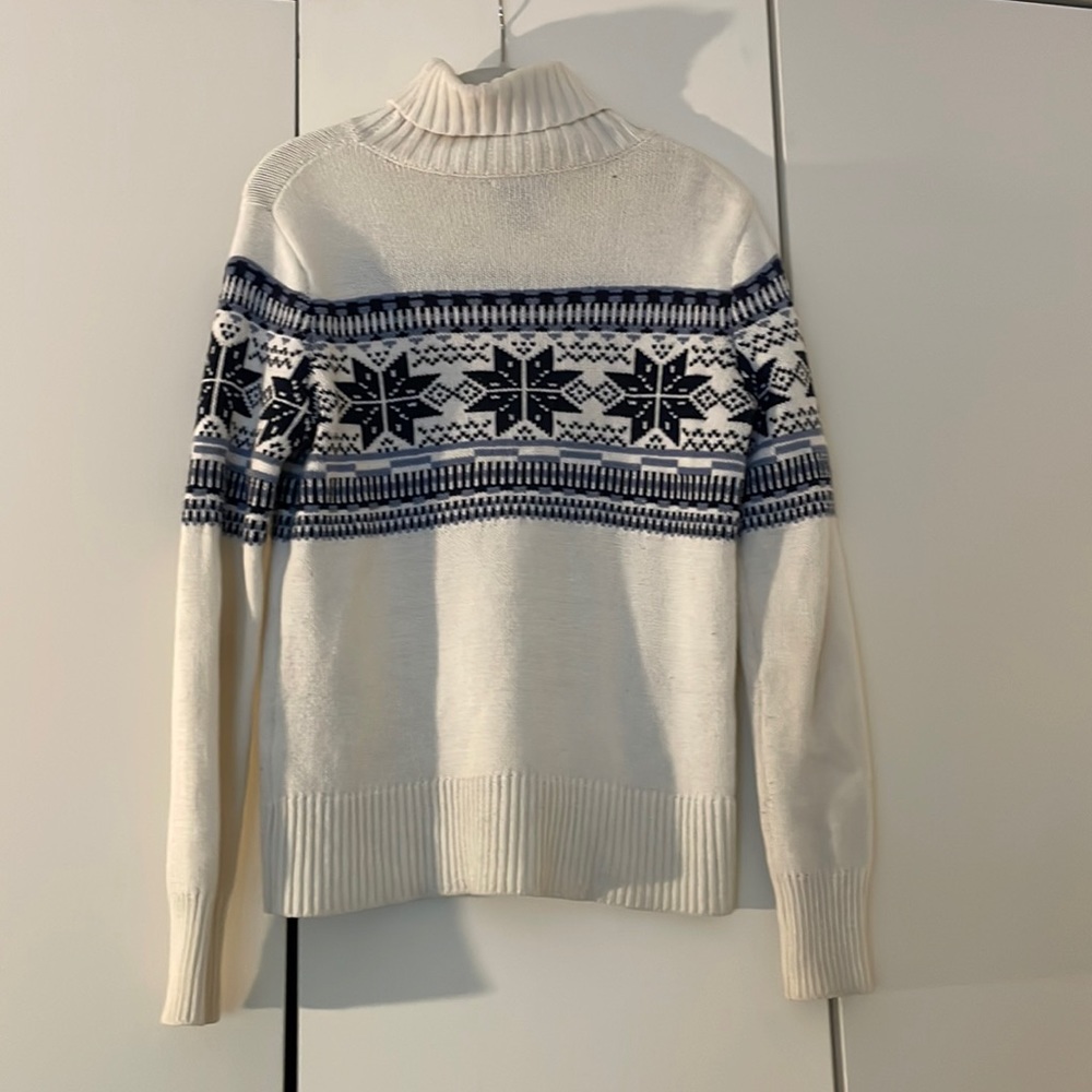 White Patterned Turtleneck Sweater